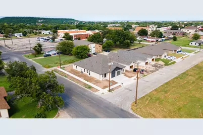 414 W Avenue C Avenue, Copperas Cove, TX 76522 - Photo 2