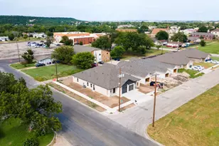 414 W Ave C Ave, Copperas Cove, TX 76522 - Photo 2