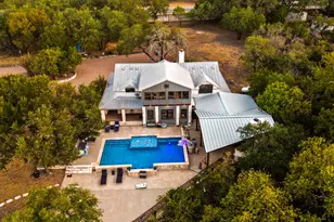 3114 Pace Bend Rd S, Spicewood, TX 78669 - Photo 4