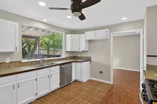 900 Oakcrest Cir, Cedar Park, TX 78613 - Photo 14