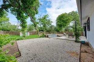 4702 Hilldale Dr, Austin, TX 78723 - Photo 32