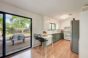 4702 Hilldale Dr, Austin, TX 78723 - Photo 16
