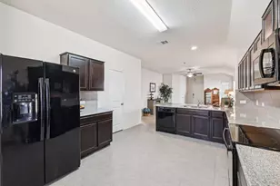 524 Shimek St, Jarrell, TX 76537 - Photo 14