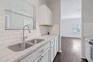 12166 Metric Blvd, Austin, TX 78758 - Photo 10