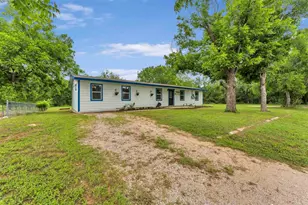 1002 S Pierce St, Burnet, TX 78611 - Photo 16