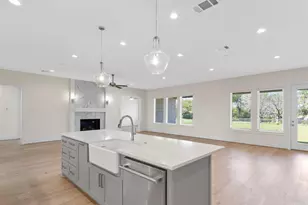 226 Hydrangea Dr, Smithville, TX 78957 - Photo 6