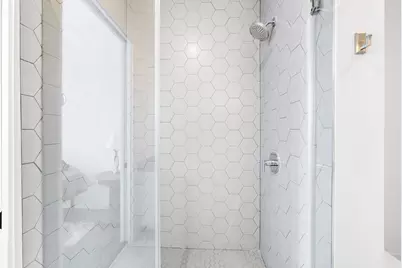 800 Embassy Drive #337, Austin, TX 78702 - Photo 16