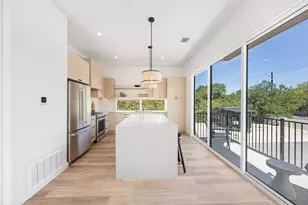 10826 Desert Trl, Austin, TX 78758 - Photo 6