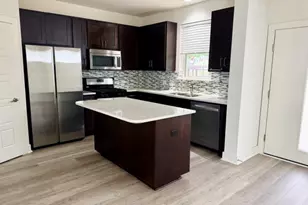 1812 Carlson Dr, Austin, TX 78741 - Photo 4