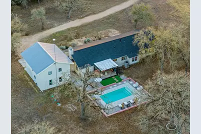 510 Thousand Oaks Drive, Cedar Creek, TX 78612 - Photo 16