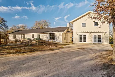 510 Thousand Oaks Drive, Cedar Creek, TX 78612 - Photo 2