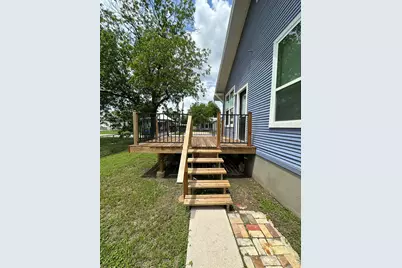 719 W 3rd Street, Taylor, TX 76574 - Photo 24