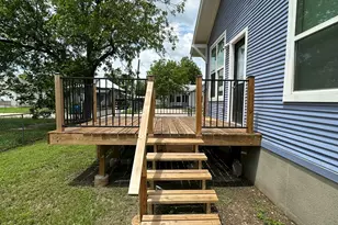 719 W 3rd St, Taylor, TX 76574 - Photo 24