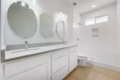 719 W 3rd Street, Taylor, TX 76574 - Photo 16