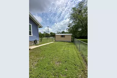 719 W 3rd Street, Taylor, TX 76574 - Photo 26