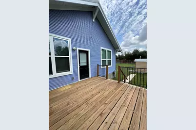 719 W 3rd Street, Taylor, TX 76574 - Photo 32