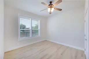 719 W 3rd St, Taylor, TX 76574 - Photo 18