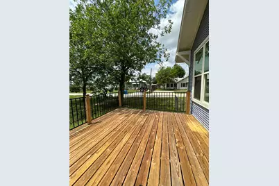 719 W 3rd Street, Taylor, TX 76574 - Photo 22