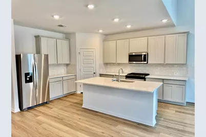 206 Coopers Hawk Crest, Cedar Creek, TX 78612 - Photo 2