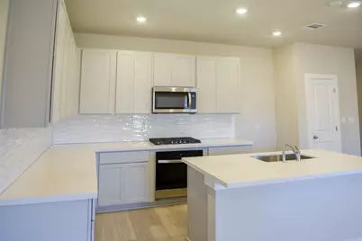 146 Ayres Horn, Cedar Creek, TX 78612 - Photo 6