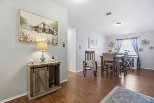 114 Creston St, Hutto, TX 78634 - Photo 6