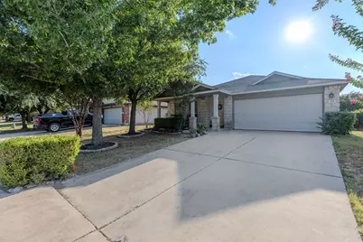 114 Creston Street, Hutto, TX 78634 - Photo 2
