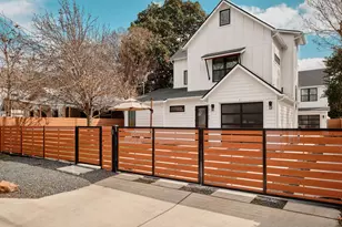 1101 1/2 Fiesta St, Austin, TX 78702 - Photo 2