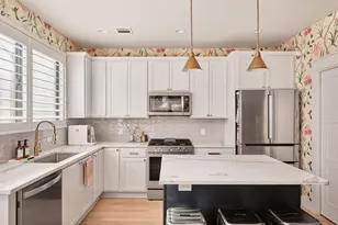 1101 1/2 Fiesta St, Austin, TX 78702 - Photo 8