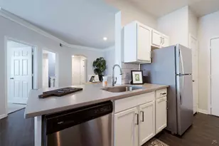 12215 Hunters Chase Dr, Austin, TX 78729 - Photo 8