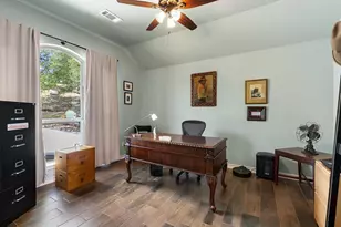 906 Daviot Dr, Spicewood, TX 78669 - Photo 10