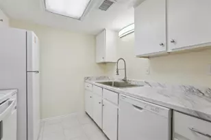 2401 Leon St, Austin, TX 78705 - Photo 14