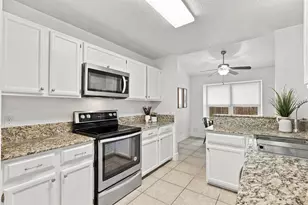 8817 Black Oak St, Austin, TX 78729 - Photo 14