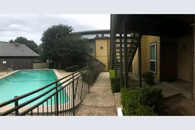 1000 W 26th Street #112, Austin, TX 78705 - Photo 2
