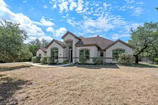 833 Pinnacle Pkwy, New Braunfels, TX 78132 - Photo 2