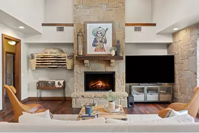 10598 Davy Crockett Drive, Austin, TX 78737 - Photo 10