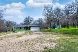 108 Halawa Ct, Bastrop, TX 78602 - Photo 2