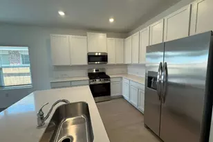 109 Imola St, Hutto, TX 78634 - Photo 10