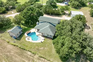 480 Mustang Mesa, Liberty Hill, TX 78642 - Photo 2