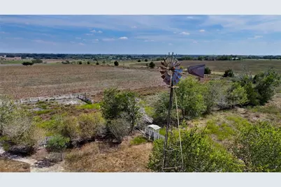 5915 Guettermann Ehler Road, Muldoon, TX 78949 - Photo 8