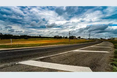 227 N US Highway 77, Rockdale, TX 76567 - Photo 12