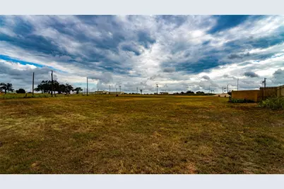 227 N US Highway 77, Rockdale, TX 76567 - Photo 4