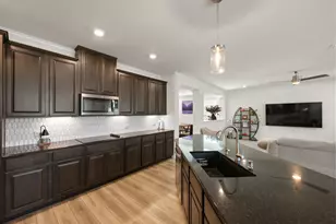 7207 Wink Wy, Austin, TX 78744 - Photo 10