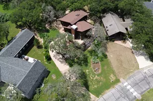 334 Coventry Rd, Spicewood, TX 78669 - Photo 40
