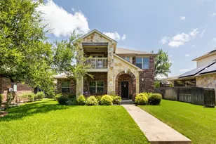 201 Sycamore St, Georgetown, TX 78633 - Photo 1