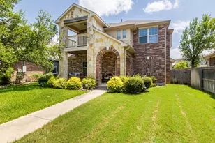 201 Sycamore St, Georgetown, TX 78633 - Photo 2