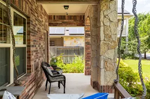 201 Sycamore St, Georgetown, TX 78633 - Photo 4