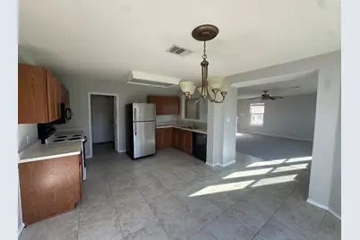 102 Blanco Woods Boulevard, Elgin, TX 78621 - Photo 6