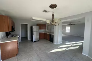 102 Blanco Woods Blvd, Elgin, TX 78621 - Photo 6