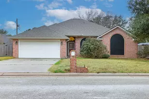 112 Ruby St, Caldwell, TX 77836 - Photo 2