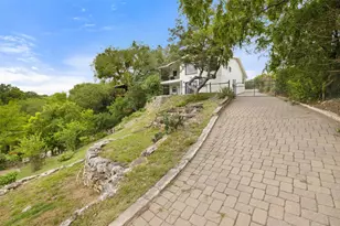 1201 Lakeshore Dr, Spicewood, TX 78669 - Photo 34